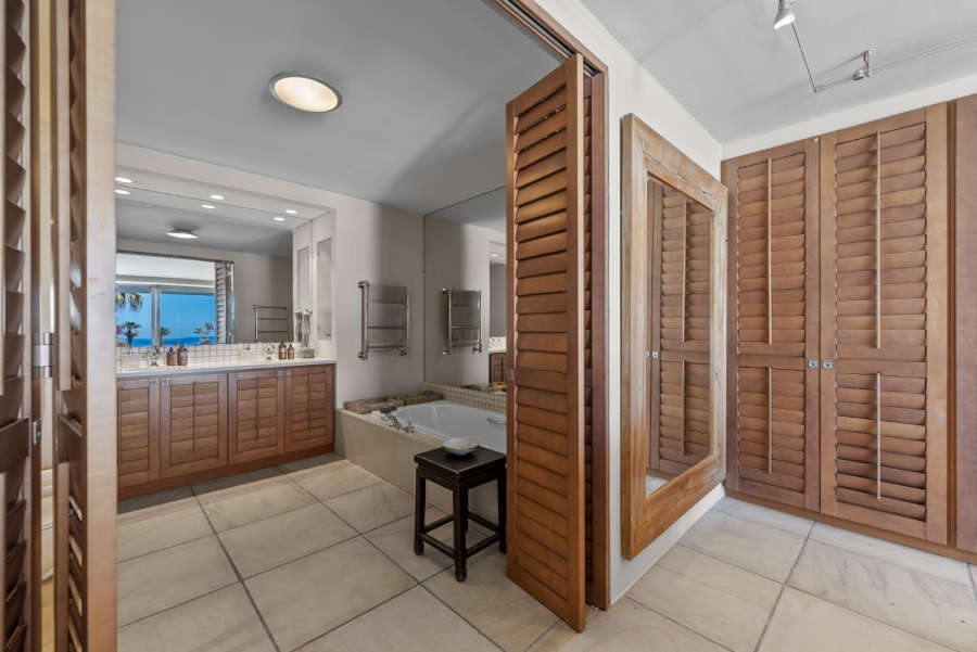 To Let 3 Bedroom Property for Rent in Bantry Bay Western Cape